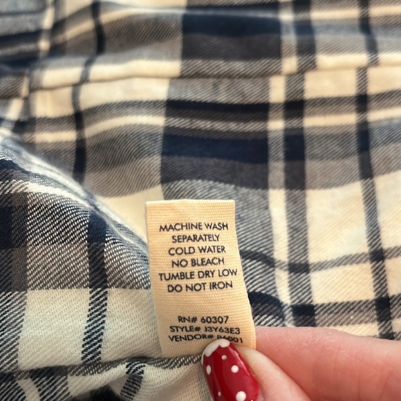 BKE navy blue vest w/ plaid flannel lining, size L. - Picture 9 of 13